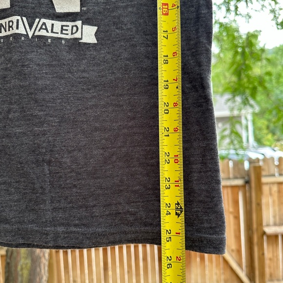 Adidas NWOT Nebraska Huskers Cornhuskers V Neck Short Sleeve Charcoal Tee - Picture 9 of 10